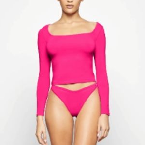 Skims New Vintage Scoop Neck Long Sleeve T-Shirt